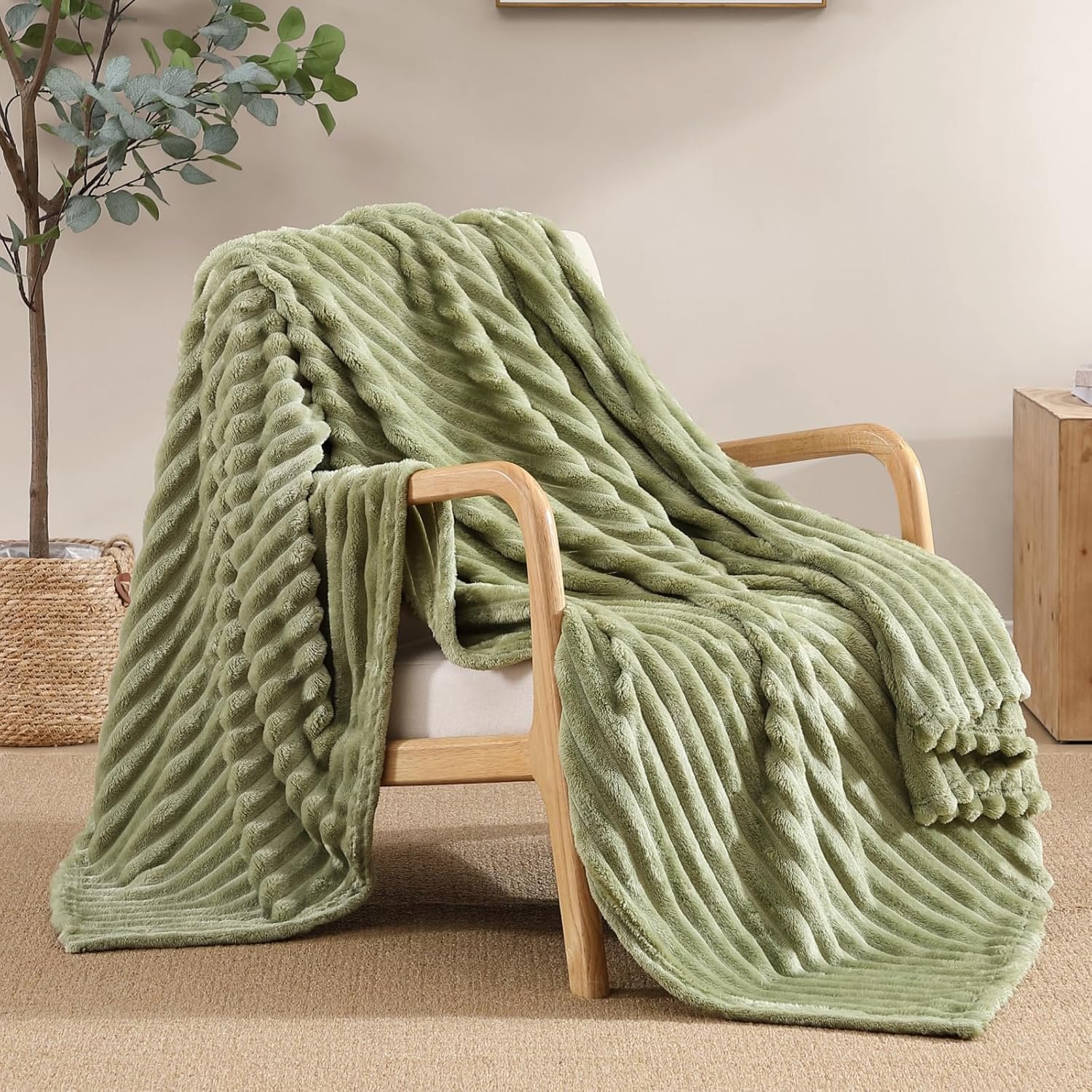 Geniospin Throw Blanket for Couch, Bed, Sofa – 280GSM Super Soft Lightweight Blanket with Stripe, 3D Ribbed Jacquard Blanket, Plush Fuzzy Cozy Throws, Warm and Breathable (Sage Green, 50×60 inches)